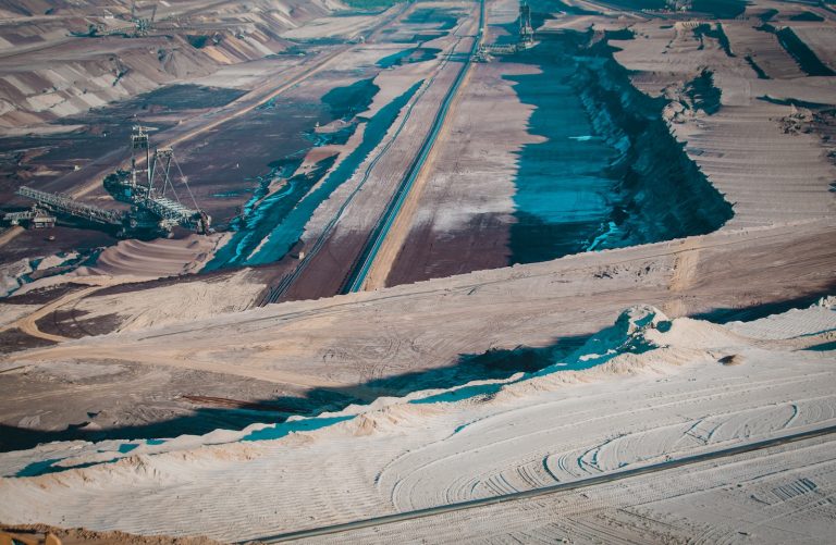 Codelco y BHP firman inédito acuerdo de innovación para el desarrollo de la minería sustentable